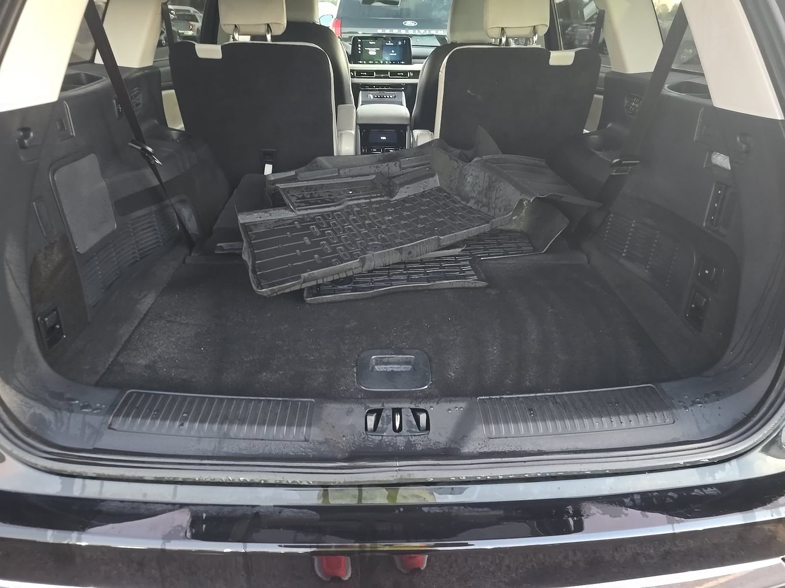 Used 2026 Lincoln Aviator AWD image 14