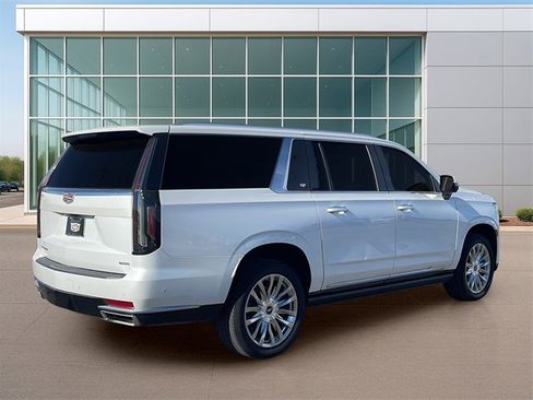 Used 2022 Cadillac Escalade ESV Premium Luxury w/ Performance Package image 5