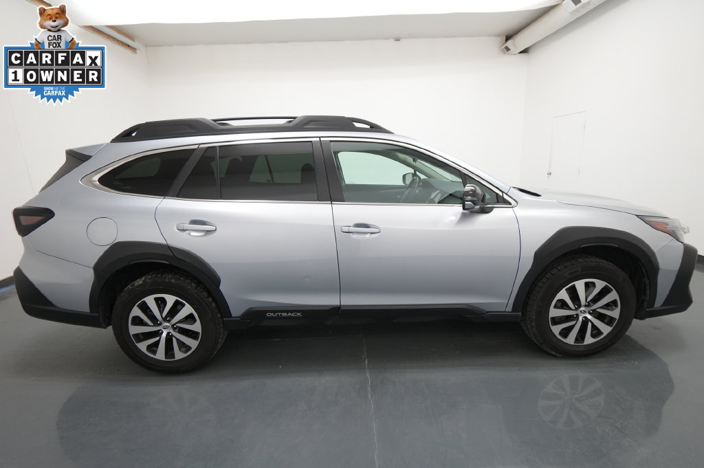 Used 2023 Subaru Outback Premium AWD/4WD image 10