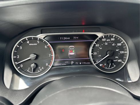 Used 2024 Nissan Rogue SV AWD/4WD image 17