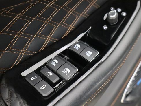Used 2023 Jeep Grand Cherokee Summit AWD/4WD image 20