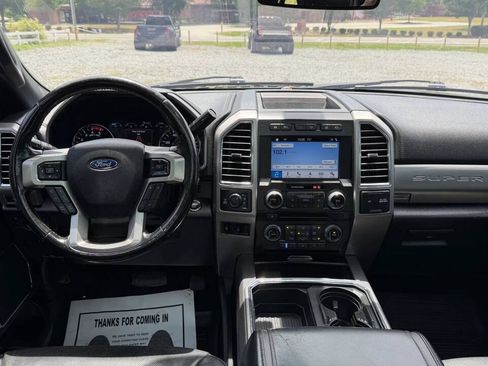 Used 2018 Ford F250 Platinum w/ Platinum Ultimate Package AWD/4WD image 17