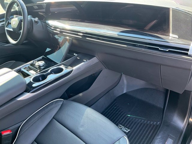 Certified 2026 Cadillac Escalade Sport w/ Touring Package AWD/4WD image 27