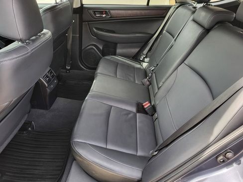 Used 2017 Subaru Outback 3.6R Limited image 15