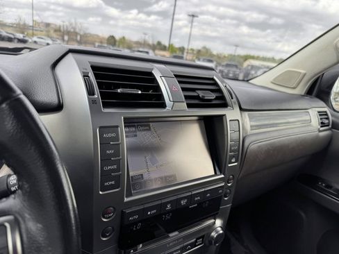 Used 2017 Lexus GX 460 w/ Navigation Package AWD/4WD image 23