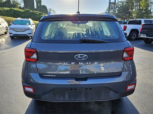 Used 2023 Hyundai Venue SEL image 6