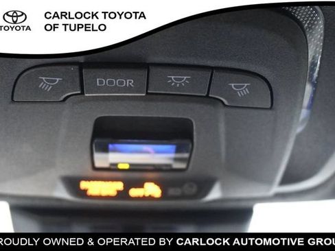 Used 2025 Toyota Corolla SE FWD image 34