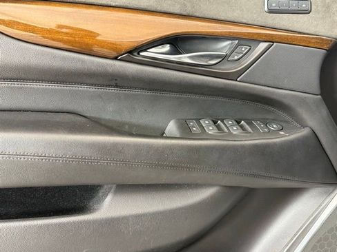 Used 2020 Cadillac Escalade Luxury image 13