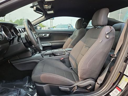 Used 2015 Ford Mustang Coupe RWD image 24