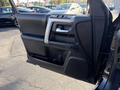 Used 2022 Toyota 4Runner Limited AWD/4WD image 24