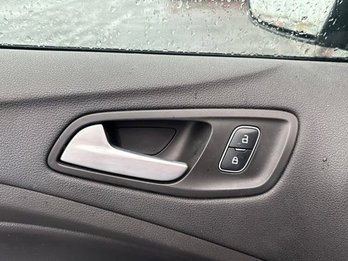 Used 2019 Ford Escape SE FWD image 8