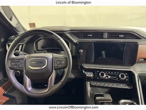 Used 2025 GMC Sierra 1500 Denali Ultimate AWD/4WD image 18