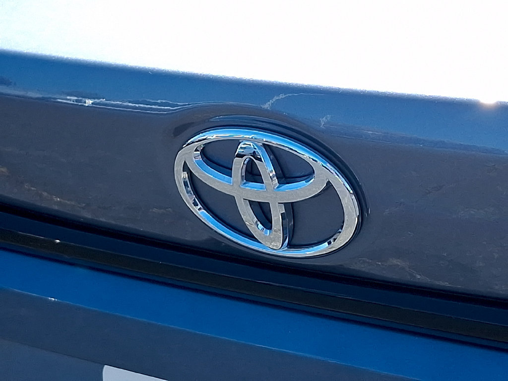 Used 2026 Toyota Corolla LE FWD image 30