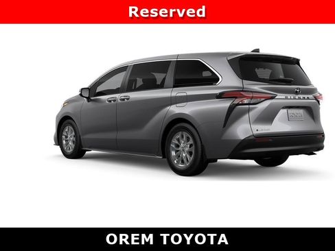 New 2026 Toyota Sienna LE AWD/4WD image 3
