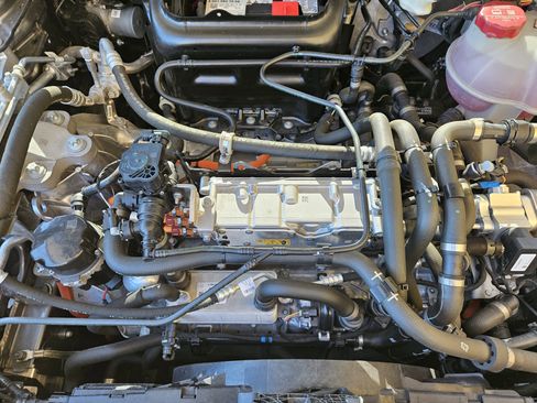 Used 2023 Mercedes-Benz EQB 300 4MATIC image 31