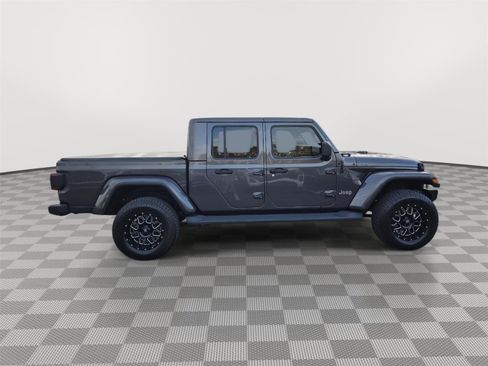 Used 2020 Jeep Gladiator Overland image 4