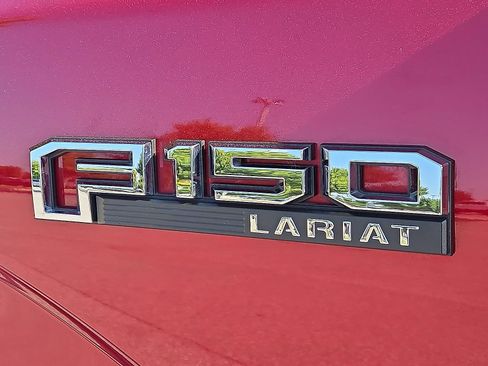 Used 2015 Ford F150 Lariat w/ Equipment Group 501A Mid AWD/4WD image 9