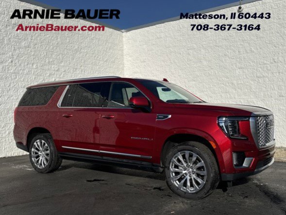 Used 2024 GMC Yukon XL Denali w/ Advanced Technology Package AWD/4WD image 1