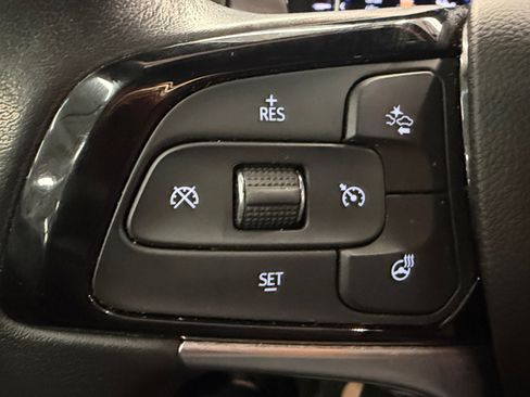 Used 2024 Buick Enclave Premium AWD/4WD image 35