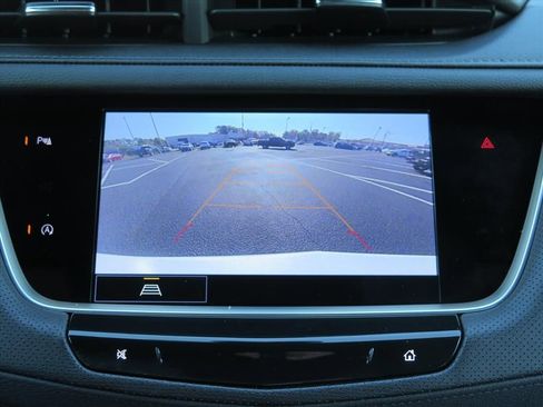 Used 2025 Cadillac XT5 Premium Luxury image 18