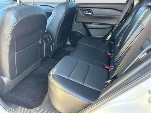 Certified 2022 Nissan Rogue SV w/ SV Premium Package image 10