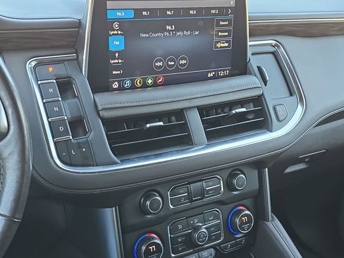 Used 2021 Chevrolet Tahoe Z71 w/ Z71 Off-Road Package image 17