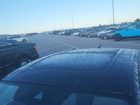 Used 2025 Audi Q4 e-tron Premium Plus w/ Premium Plus image 7