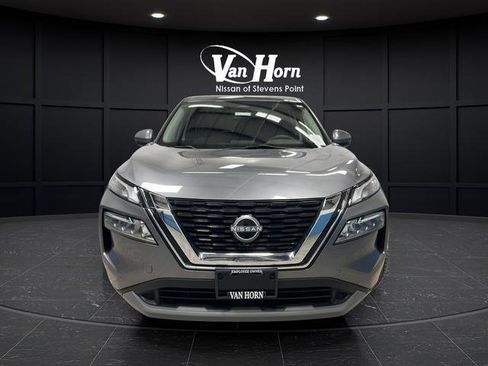 Used 2023 Nissan Rogue SV AWD/4WD image 2