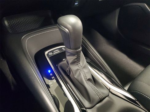 Used 2025 Toyota Corolla SE image 28