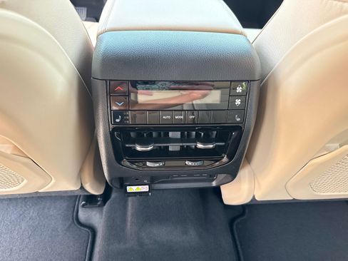 New 2026 Jeep Grand Cherokee L Limited w/ Limited Altitude Package AWD/4WD image 17