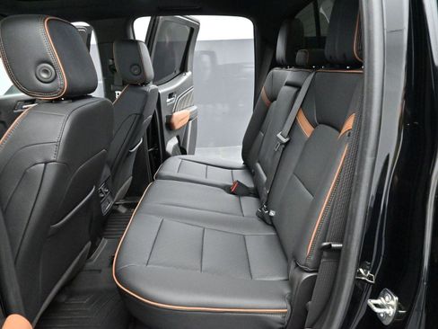 Used 2025 GMC Canyon AT4 w/ Technology Plus Package image 31