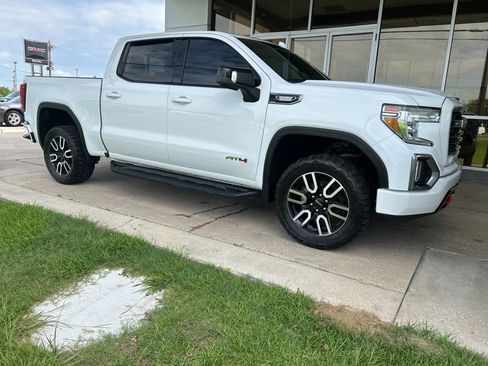 Used 2021 GMC Sierra 1500 AT4 w/ AT4 Preferred Package AWD/4WD image 2