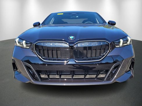 New 2026 BMW 530i image 2