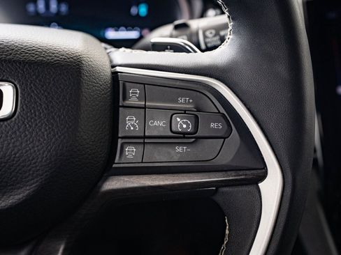 Used 2022 Jeep Grand Cherokee Limited 4xe image 26