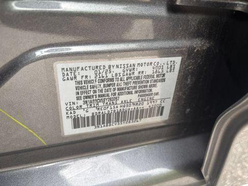 Used 2025 Nissan Sentra SV FWD image 20
