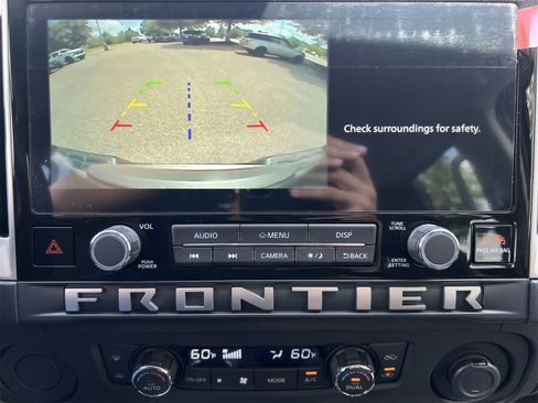 New 2025 Nissan Frontier SV w/ SV Convenience Package image 3