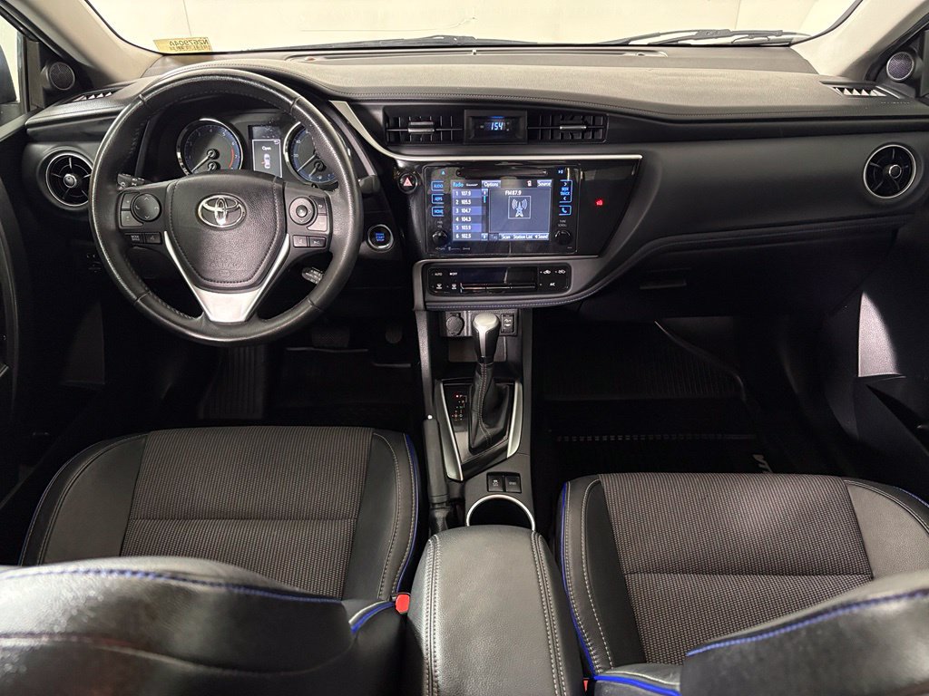 Used 2018 Toyota Corolla SE w/ SE Premium Package FWD image 31