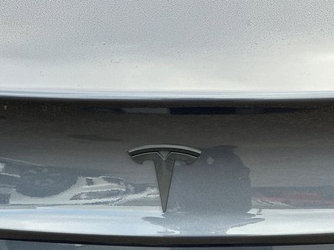 Used 2023 Tesla Model 3 Standard Range image 32