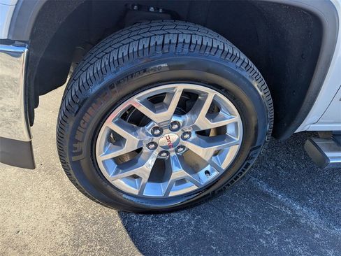 Used 2018 GMC Sierra 1500 SLT w/ SLT Premium Package image 9