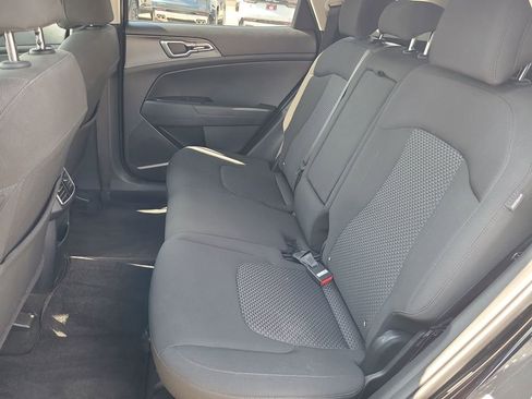 Used 2025 Kia Sportage LX image 26