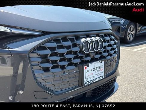 Used 2025 Audi Q5 Premium w/ Convenience Package AWD/4WD image 22