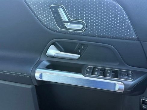New 2026 Mercedes-Benz GLB 250 4MATIC image 20