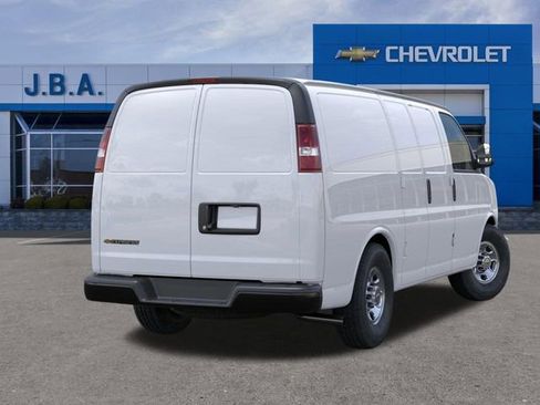 New 2025 Chevrolet Express 3500 Work Van w/ Driver Convenience Package image 4
