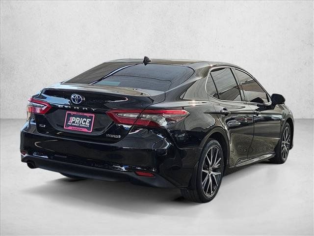 Used 2022 Toyota Camry XLE w/ Cold Weather Package FWD image 5