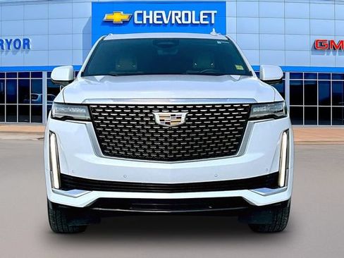 Used 2023 Cadillac Escalade Premium Luxury AWD/4WD image 2