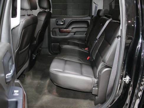 Used 2015 GMC Sierra 1500 SLT w/ SLT Crew Cab Value Package AWD/4WD image 4