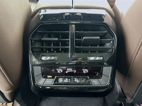 Used 2024 BMW iX xDrive50 w/ Sport Package image 31