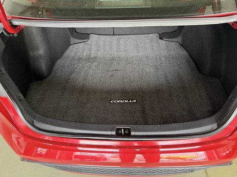 Used 2021 Toyota Corolla SE w/ Carpet Mat Package (TMS) image 9