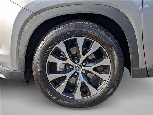 Certified 2025 Toyota Grand Highlander AWD Hybrid image 25