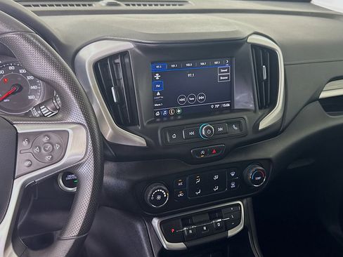 Used 2024 GMC Terrain SLE FWD image 18
